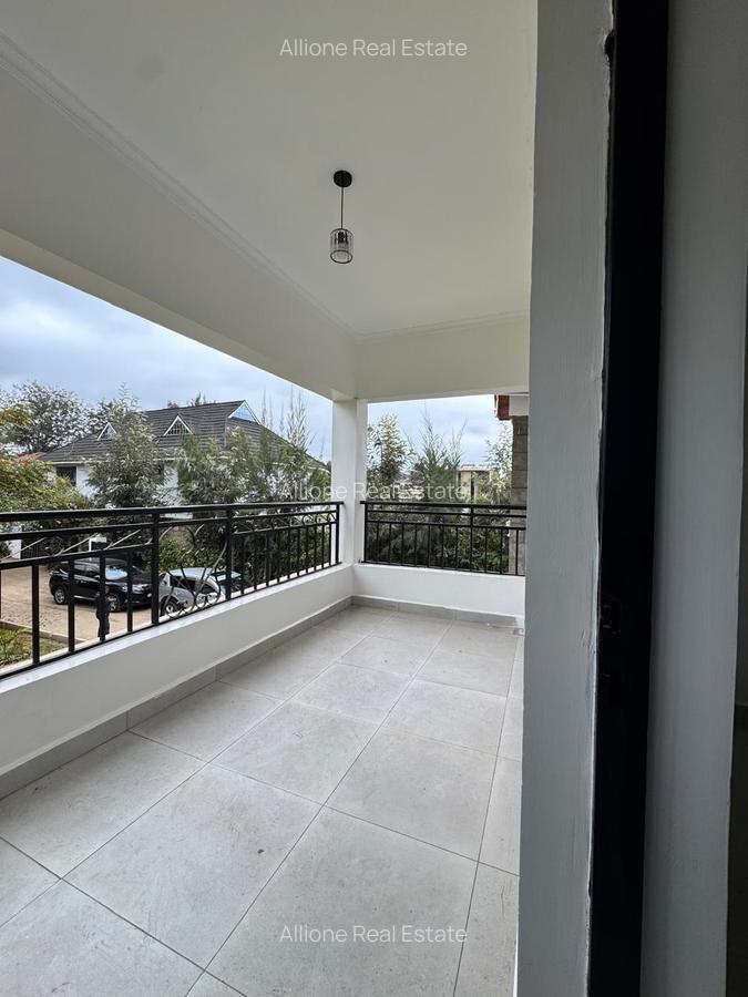 5 Bed Townhouse at Near Galleria Mall - 10
