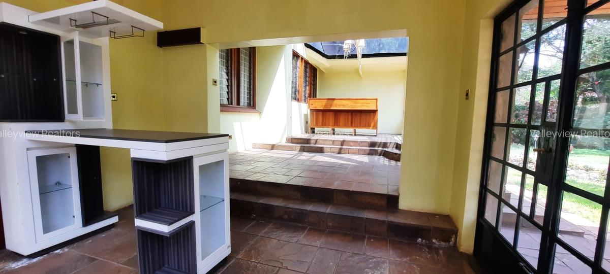 3 Bed House with En Suite at Lavington - 15