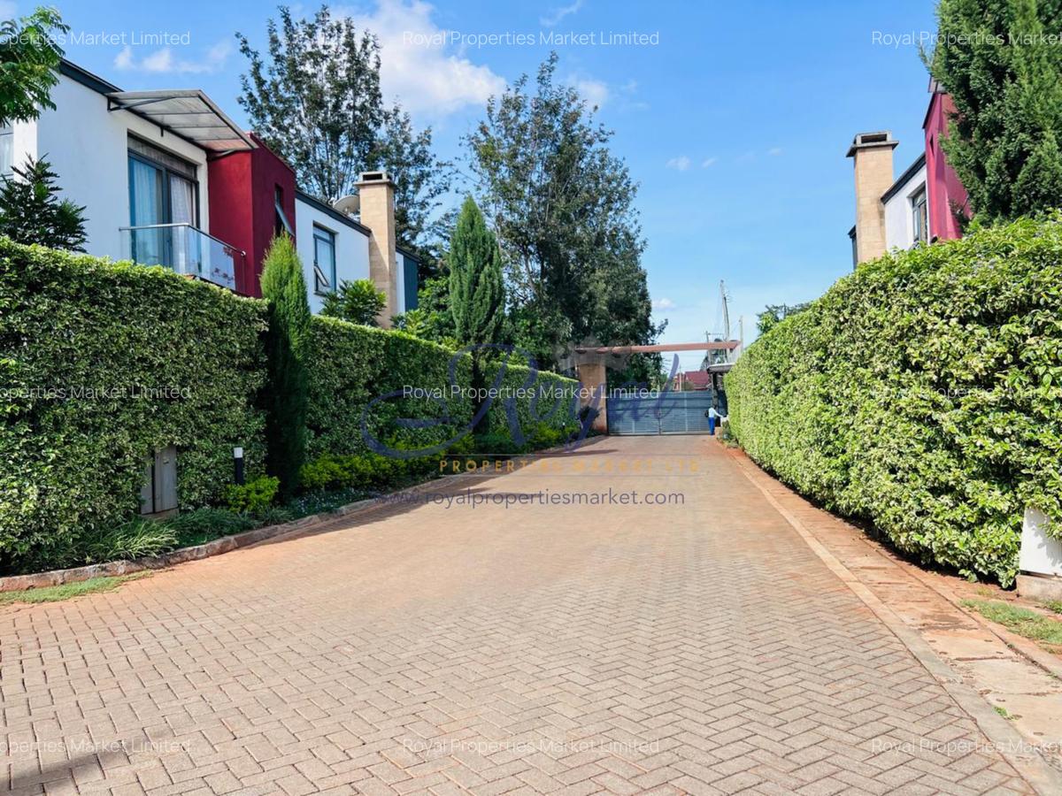 4 Bed House with En Suite in Garden Estate - 9