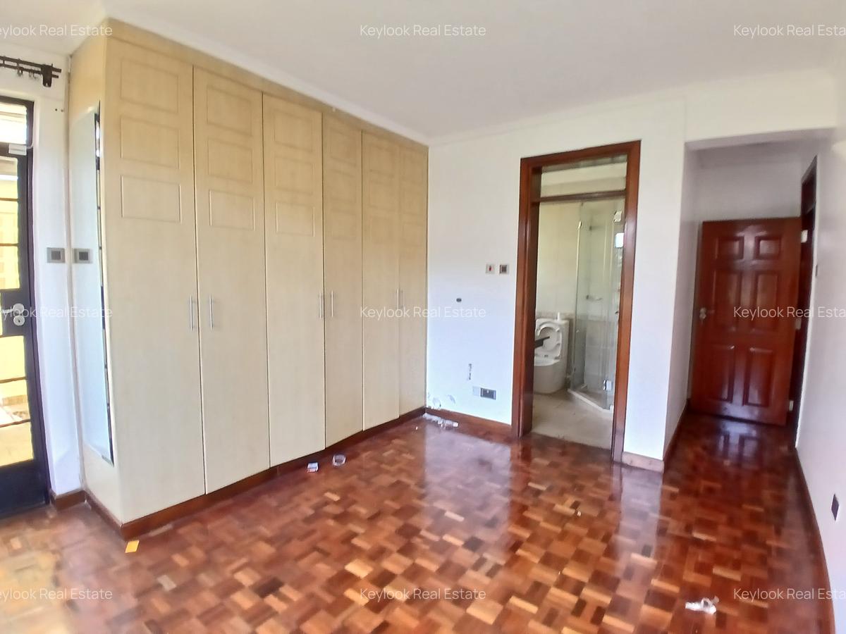 5 Bed Townhouse with En Suite at Lavington Green - 10