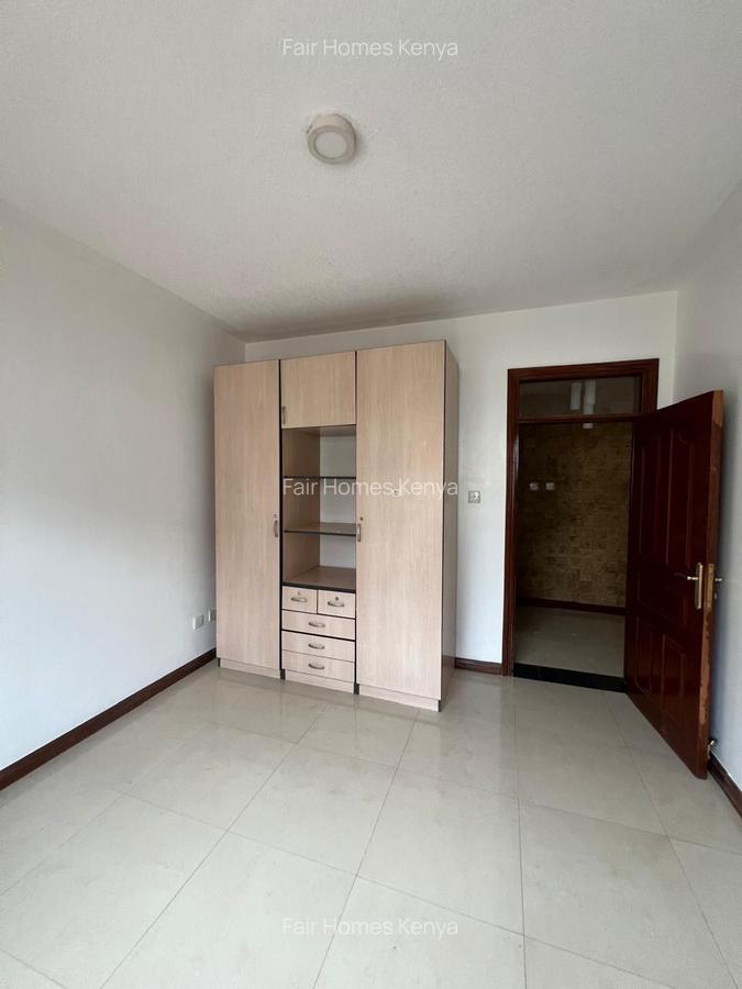 4 Bed Townhouse with En Suite at Brookside Drive - 7