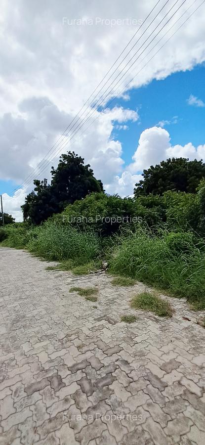 Land at Malindi - 6