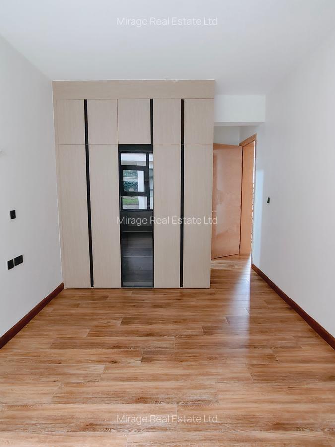 6 Bed Townhouse with En Suite in Lavington - 10