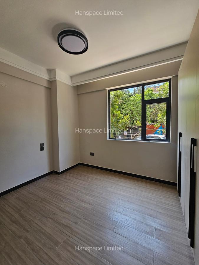 1 Bed Apartment with Gym in Kilimani - 16