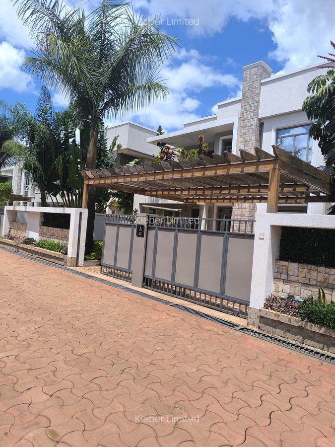 4 Bed House with En Suite at Eastern Bypass - 5