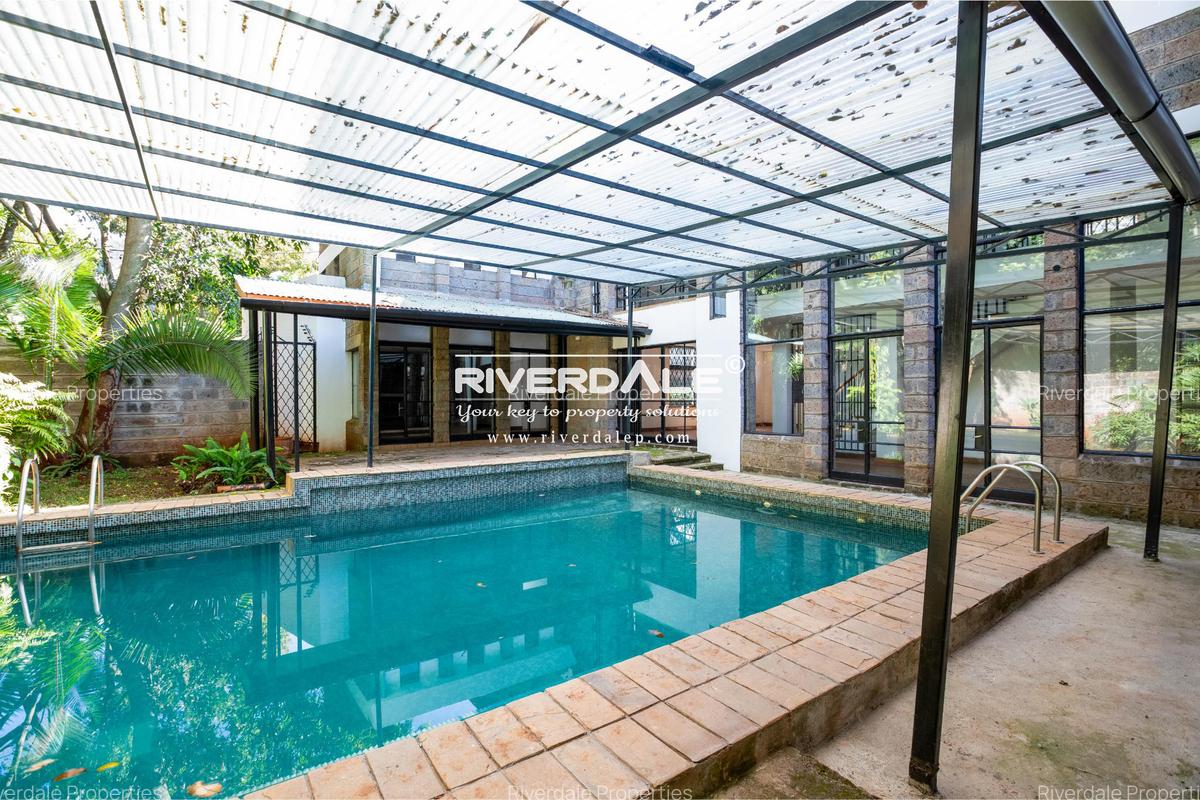 5 Bed House with En Suite in Runda - 6