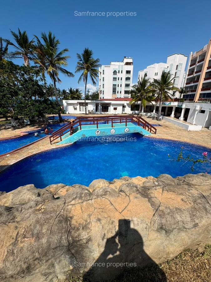 Serviced 3 Bed Apartment with En Suite at Lamera Beach - 1