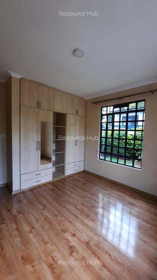 3 Bed House with En Suite at Bomas Area - 16