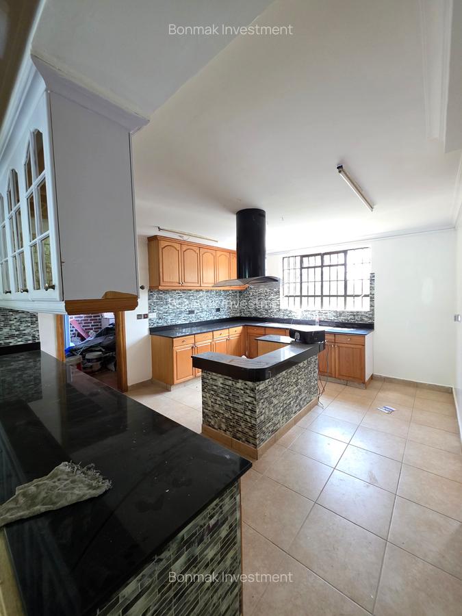 3 Bed Apartment with En Suite at Lavington Green - 8