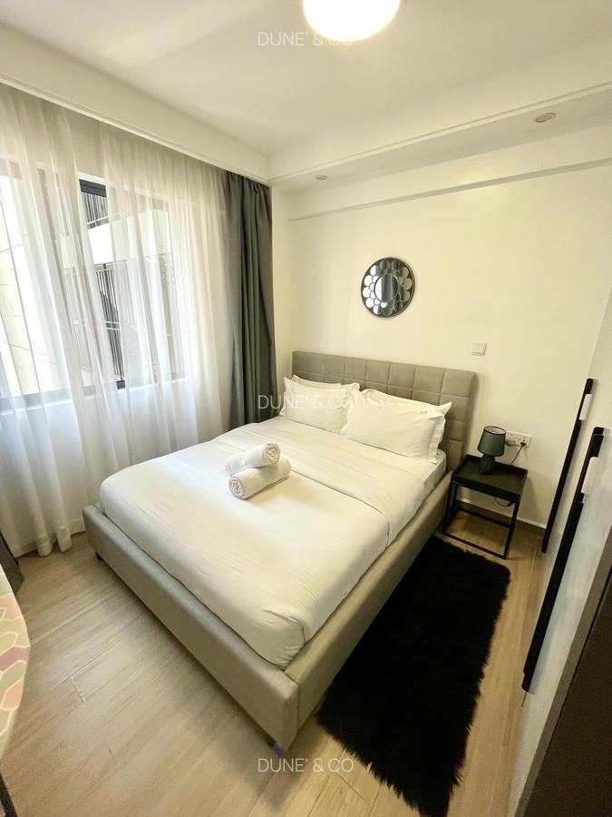 Serviced 2 Bed Apartment with En Suite in Riverside - 14
