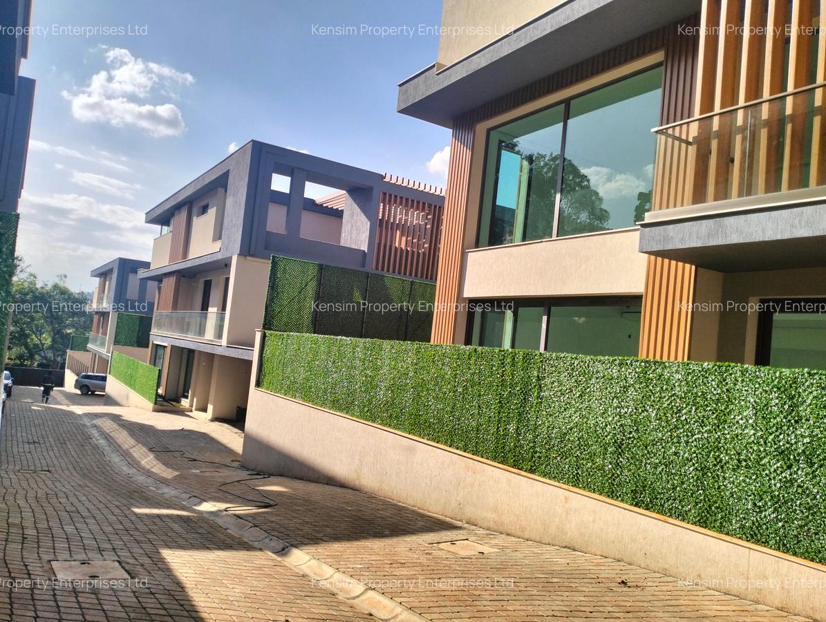 5 Bed Townhouse with En Suite in Lavington - 7