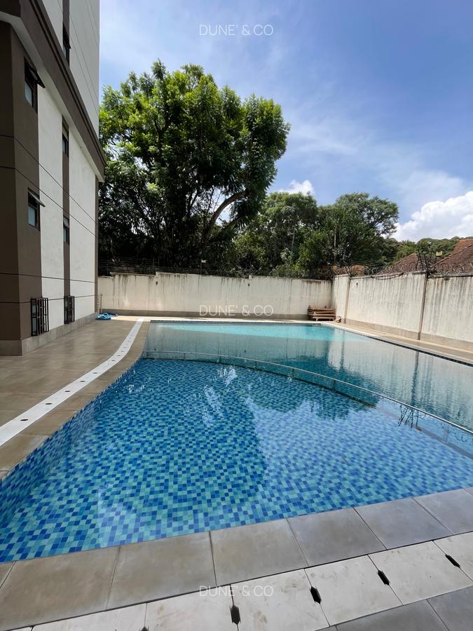 2 Bed Apartment with En Suite in Riverside - 14
