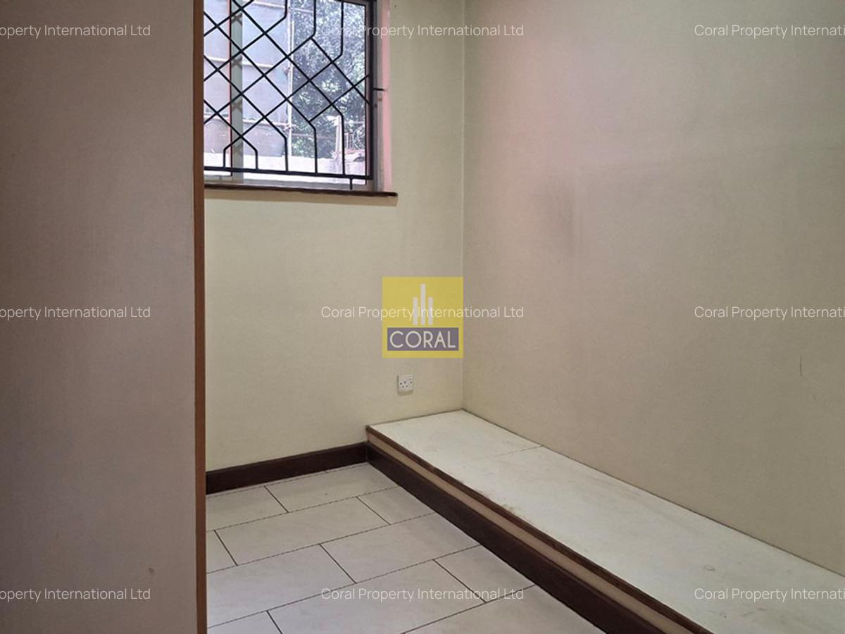 4 Bed Apartment in Westlands Area - 15
