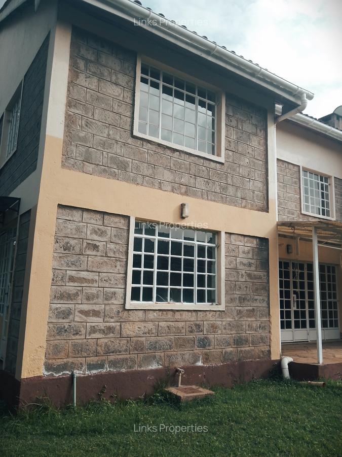 4 Bed House with En Suite at Karen Road - 14