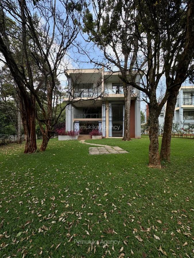 5 Bed Villa with En Suite at Tree Lane - 2