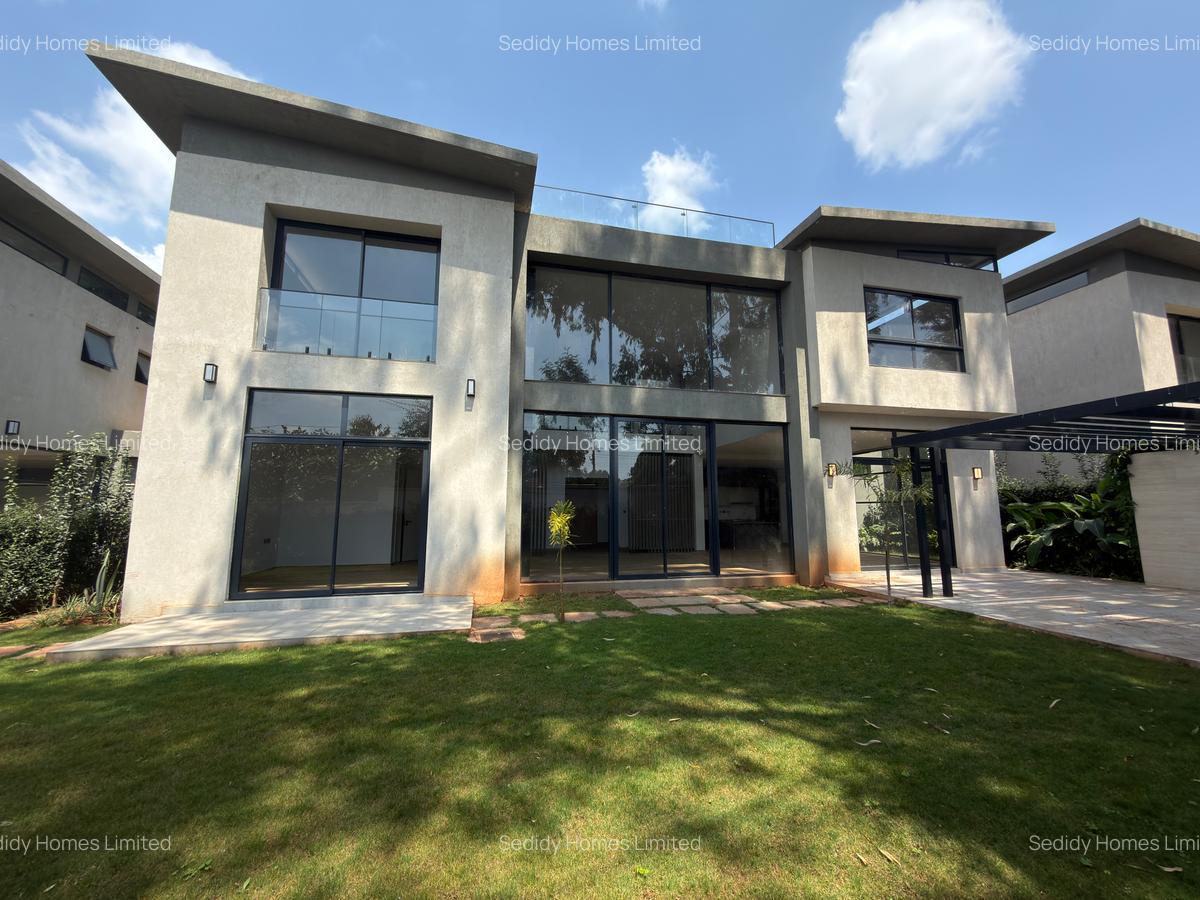 5 Bed Townhouse with En Suite in Runda - 1