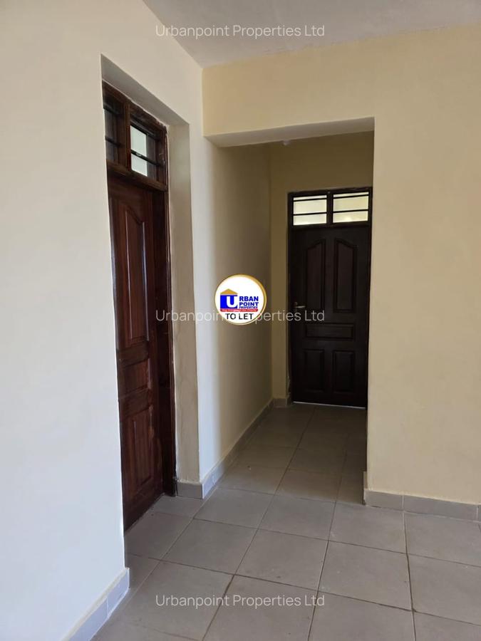 3 Bed Apartment with En Suite at Links Road - 8