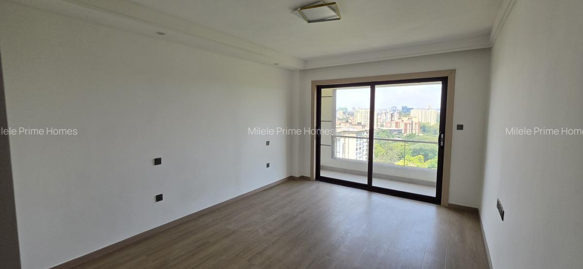 Serviced 3 Bed Apartment with En Suite at Riverside - 20