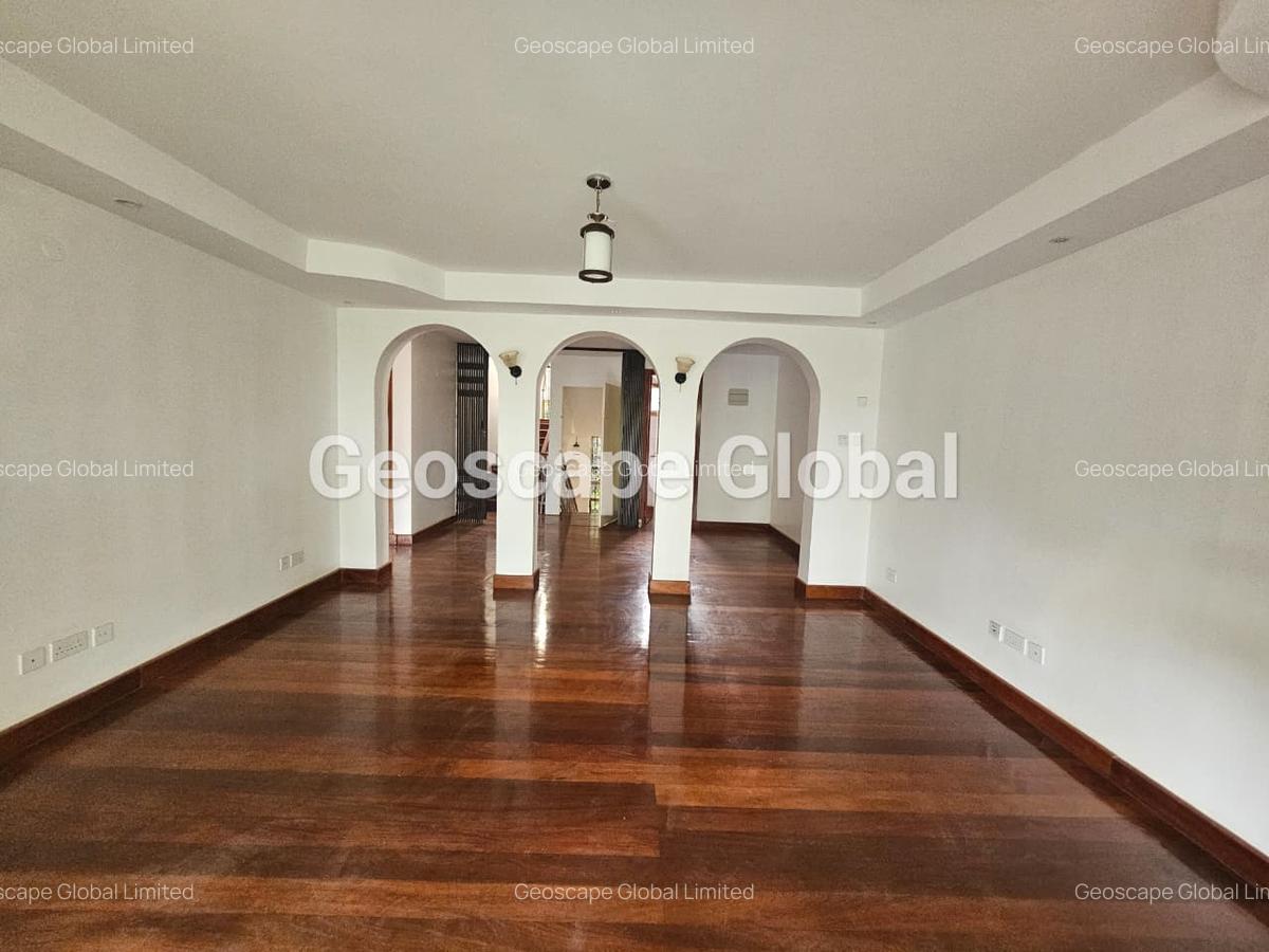 5 Bed Townhouse with En Suite in Lavington - 5