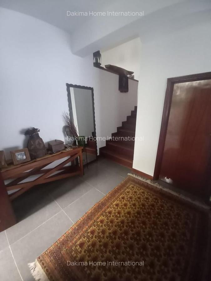 4 Bed Townhouse with En Suite in Spring Valley - 5