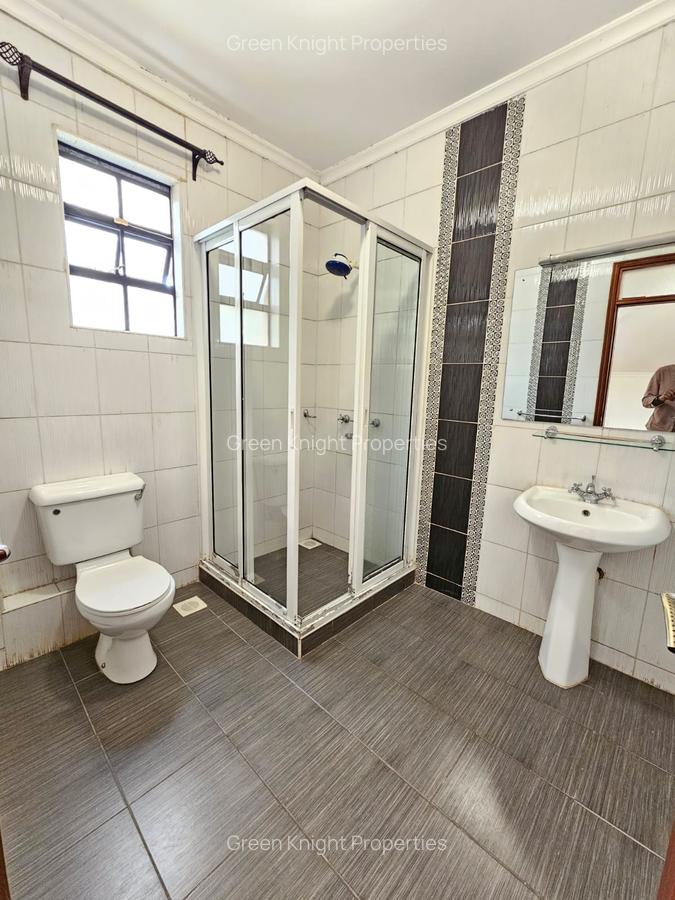 Serviced 3 Bed Apartment with En Suite in Westlands Area - 10