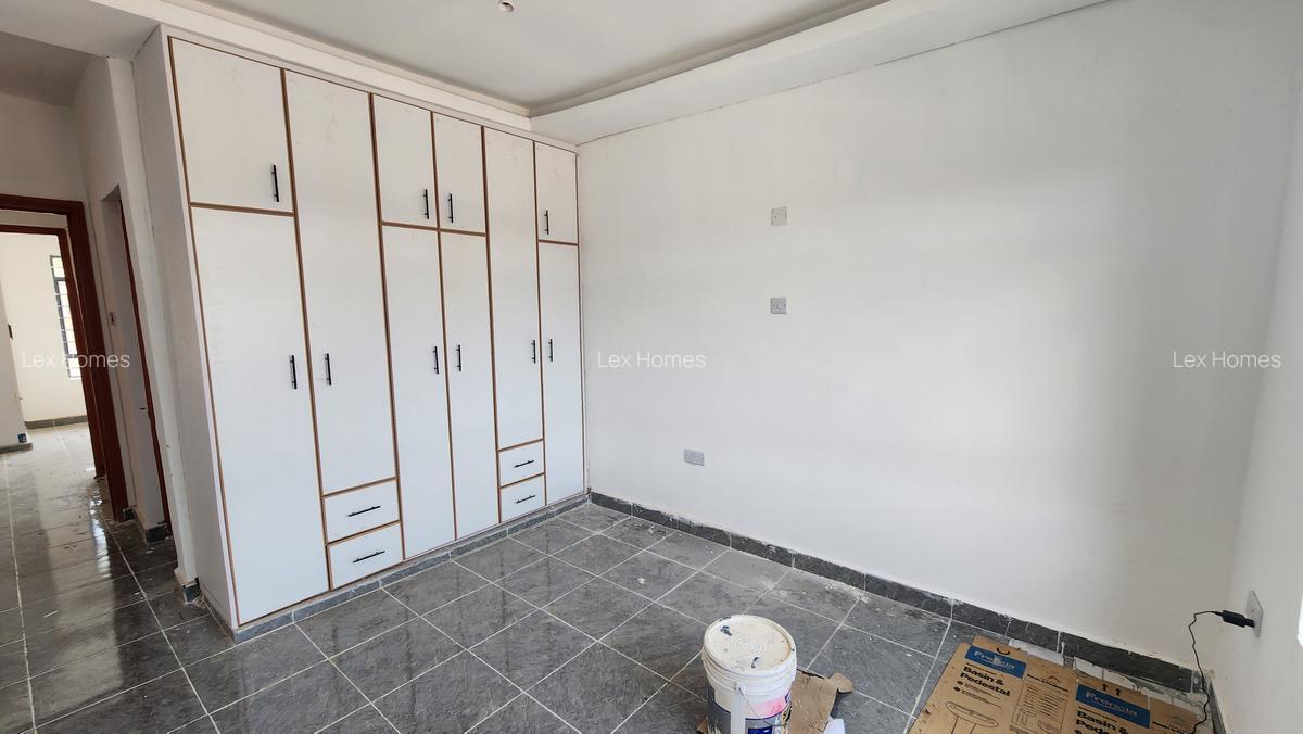 4 Bed House with En Suite at Kahuho - 19