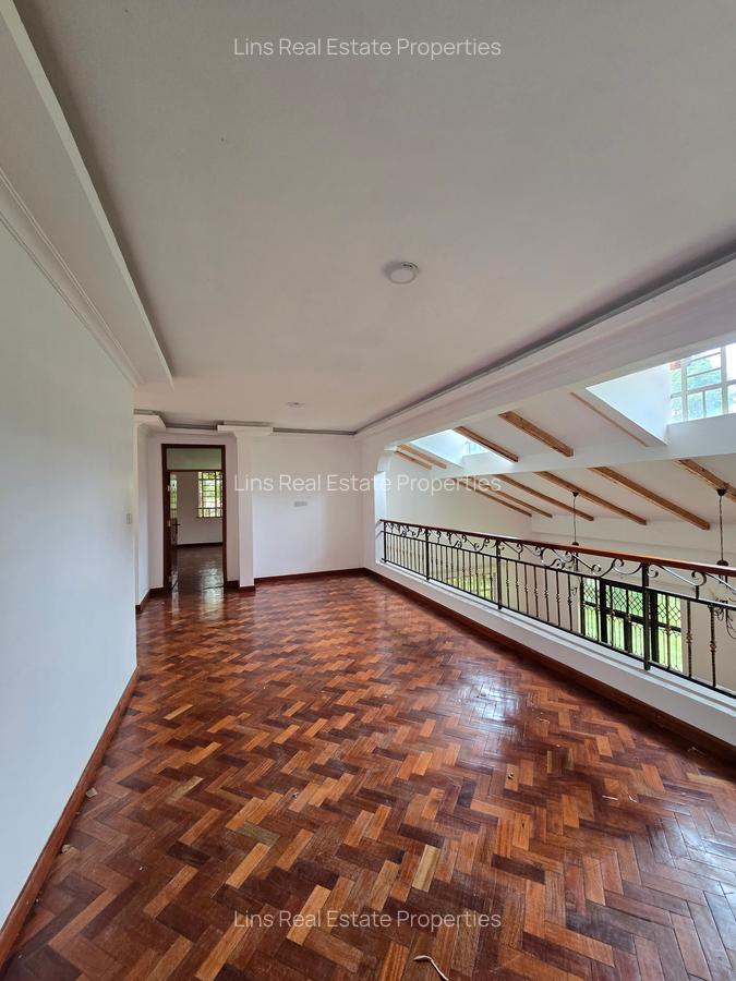 5 Bed House with En Suite in Runda - 5