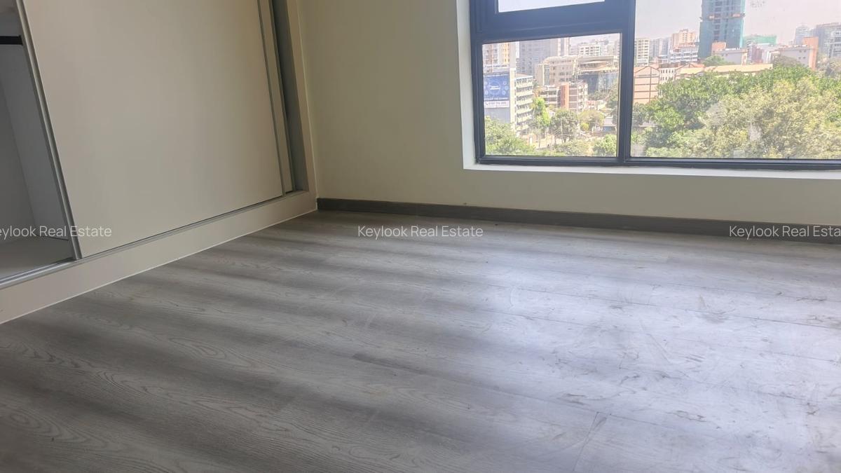 2 Bed Apartment with En Suite at Westlands - 4