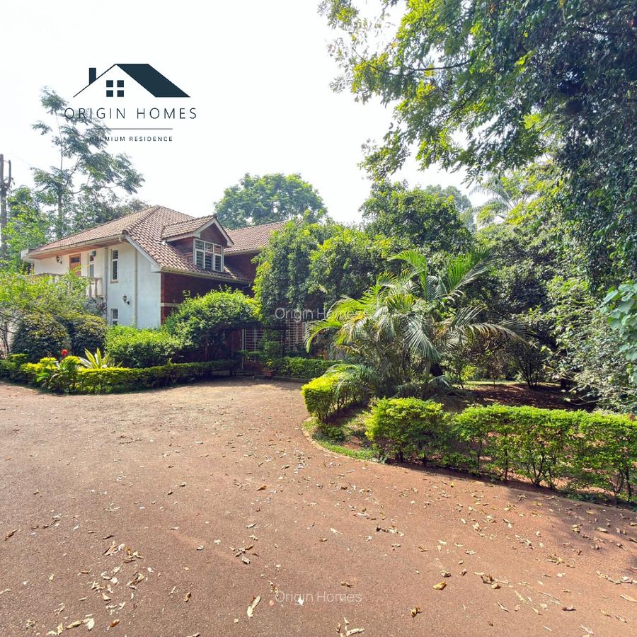 5 Bed House with En Suite at Rosslyn - 2