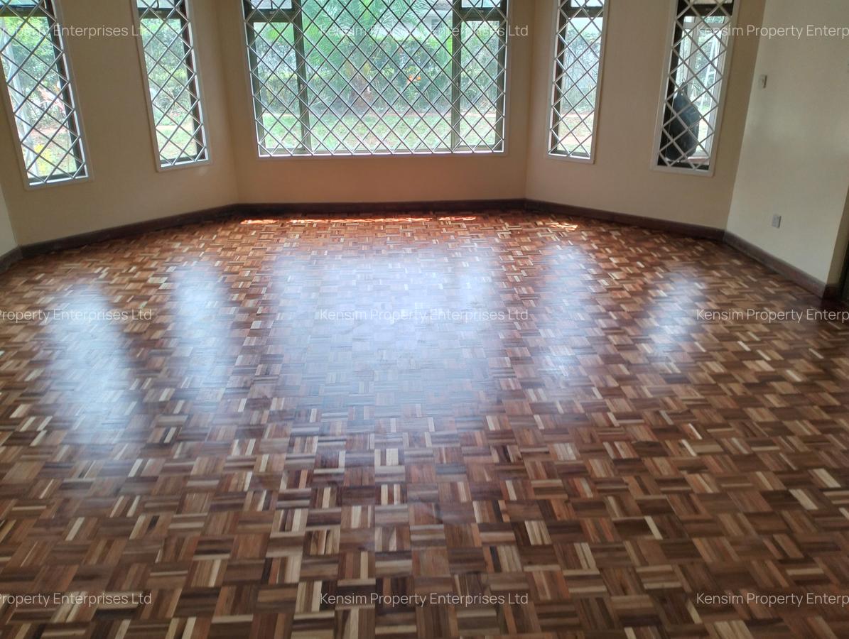 4 Bed Townhouse with En Suite in Lavington - 7