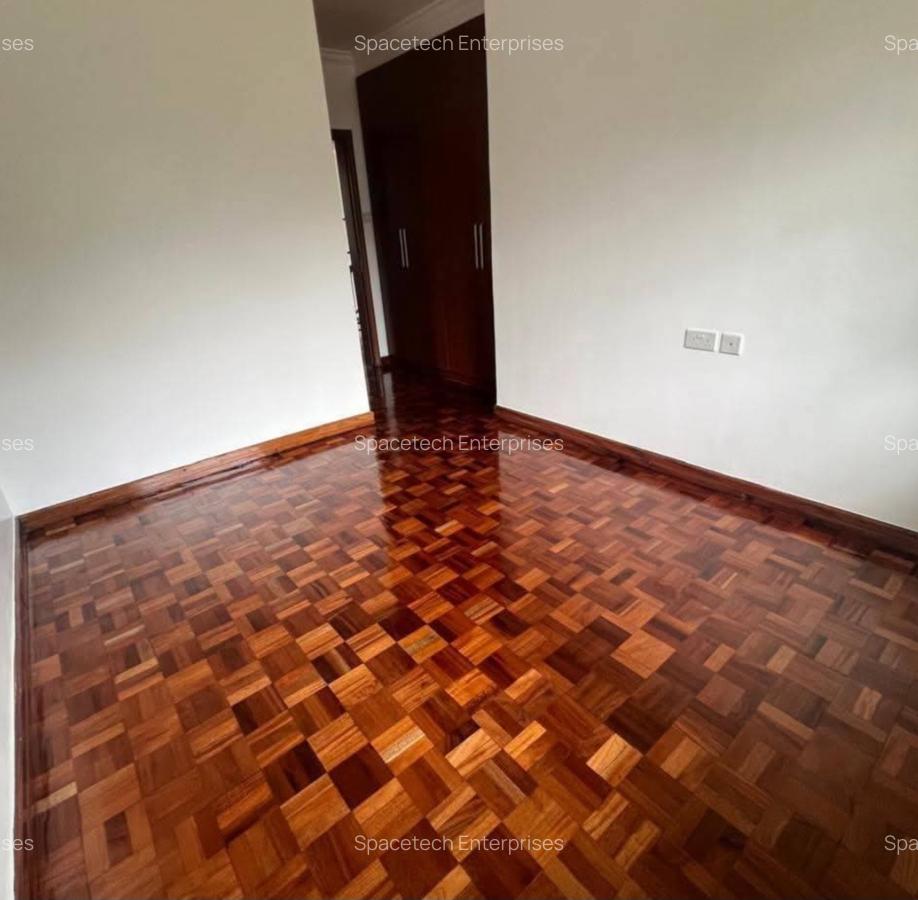 4 Bed Townhouse with En Suite in Loresho - 9