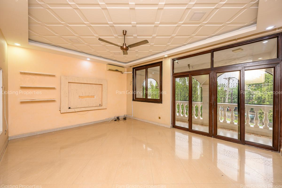 4 Bed Apartment with En Suite at Nyere Avenue - 2