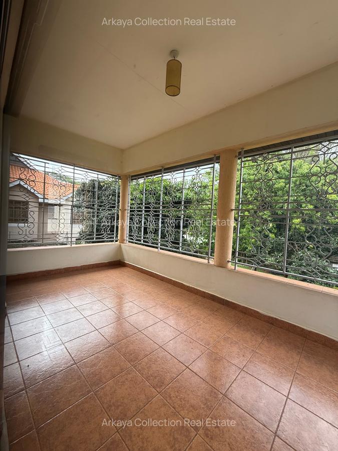 5 Bed House with En Suite in Runda - 13