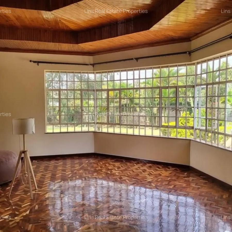 5 Bed House with En Suite in Runda - 13
