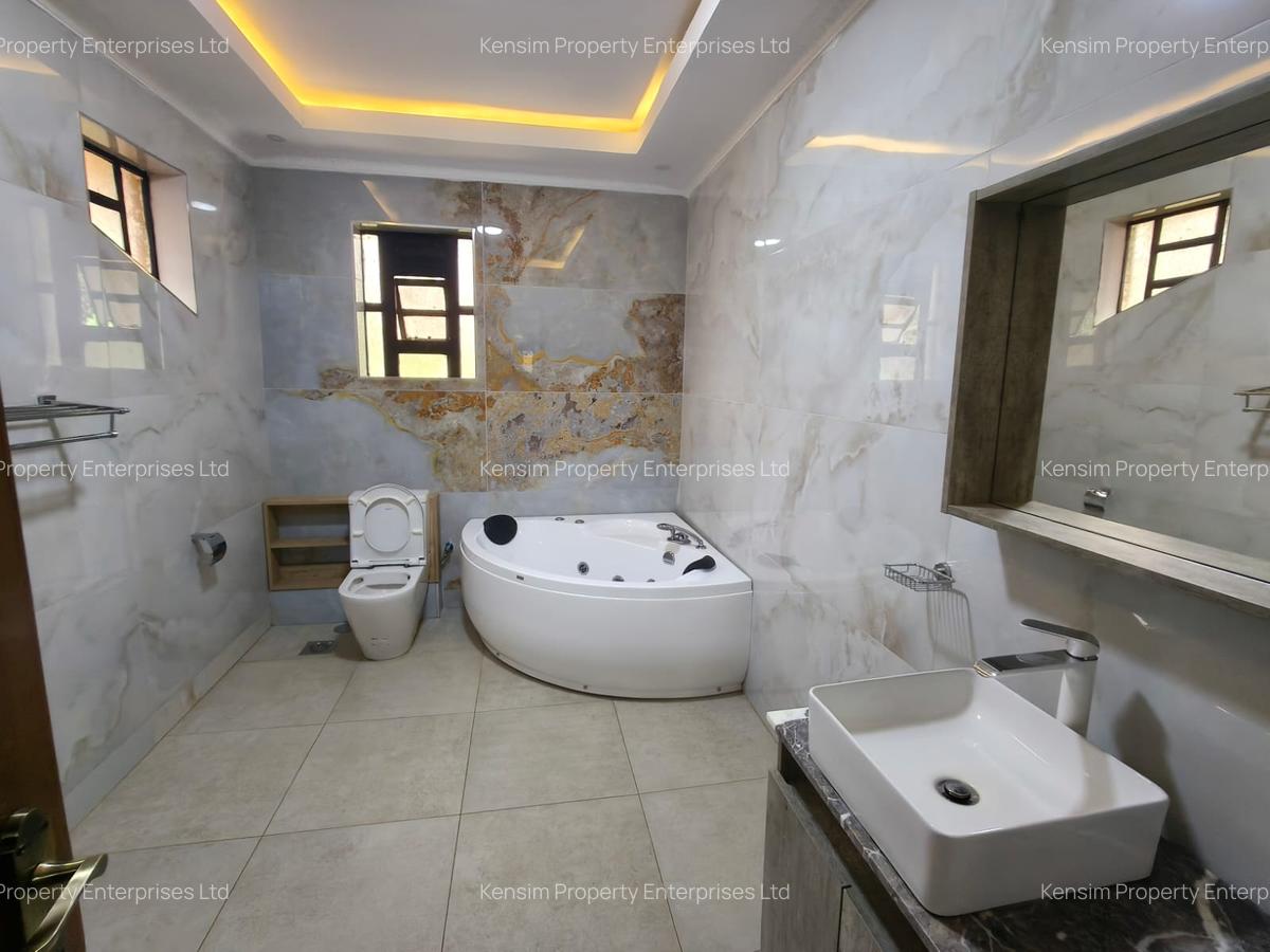 6 Bed Townhouse with En Suite in Kitisuru - 4
