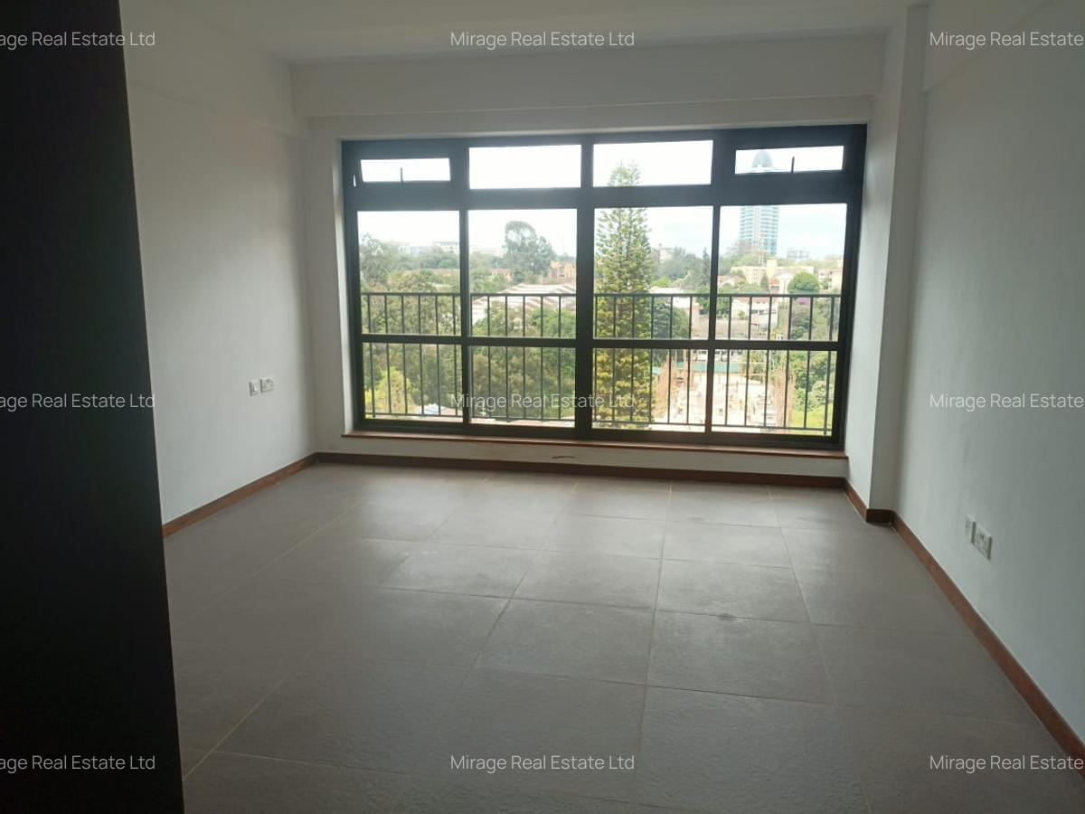 2 Bed Apartment with En Suite in Riverside - 14