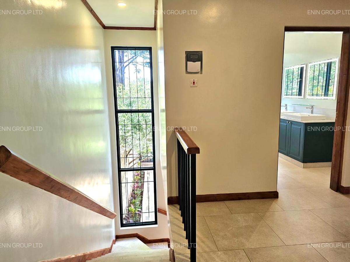 4 Bed House with En Suite at Lavington Area - 9