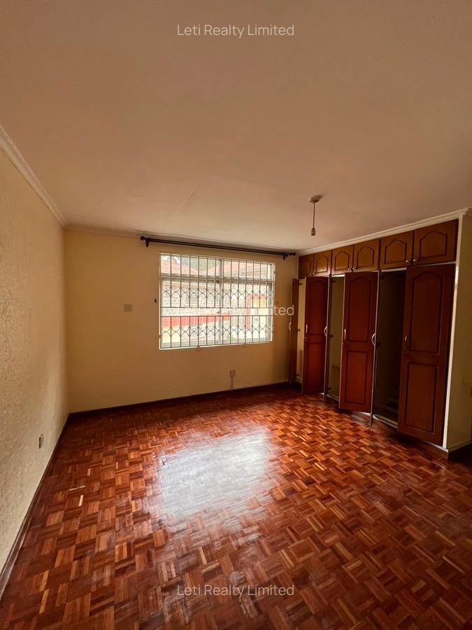 4 Bed Townhouse with En Suite in Lavington - 5