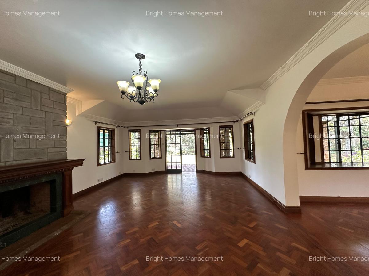 5 Bed House with En Suite in Runda - 3