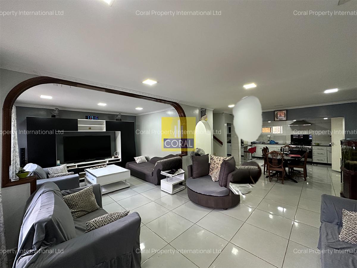 6 Bed Townhouse in Westlands Area - 1