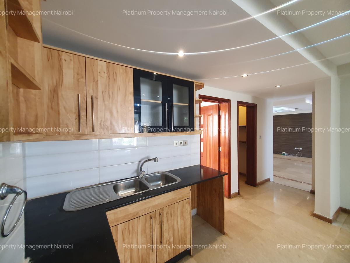 5 Bed House with En Suite at Convent Drive - 6