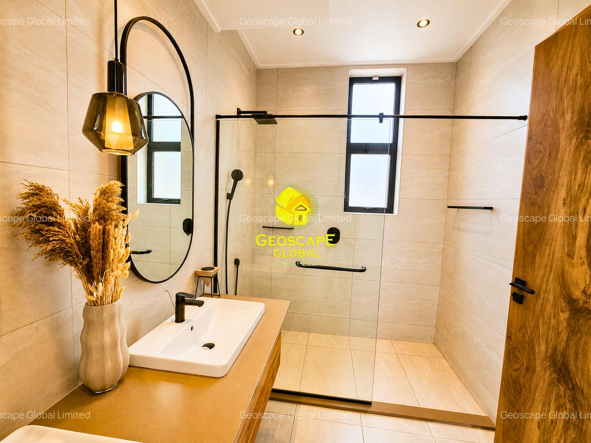 4 Bed Villa with En Suite in Loresho - 6