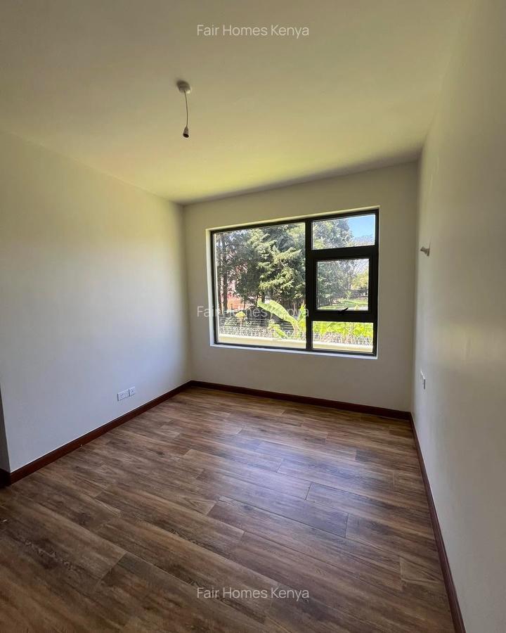 6 Bed Townhouse with En Suite at Lavington Green - 9