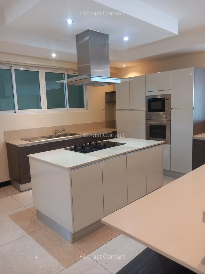 Serviced 3 Bed Apartment with En Suite in Riverside - 18