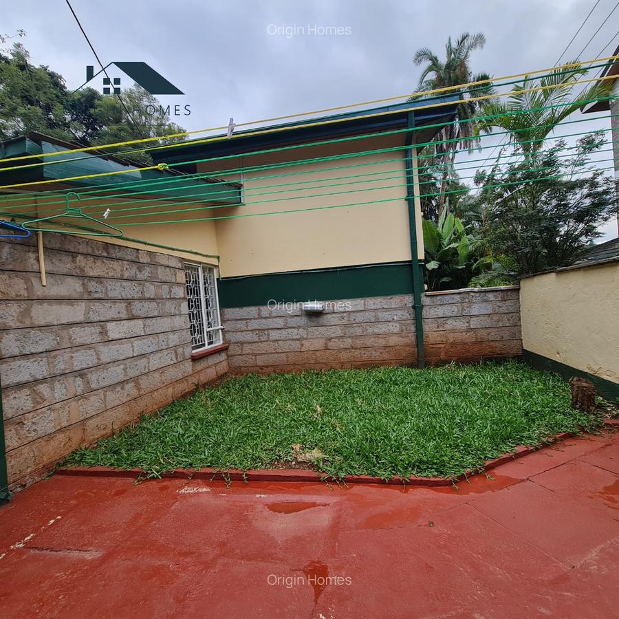 5 Bed House with En Suite at Lavington - 17