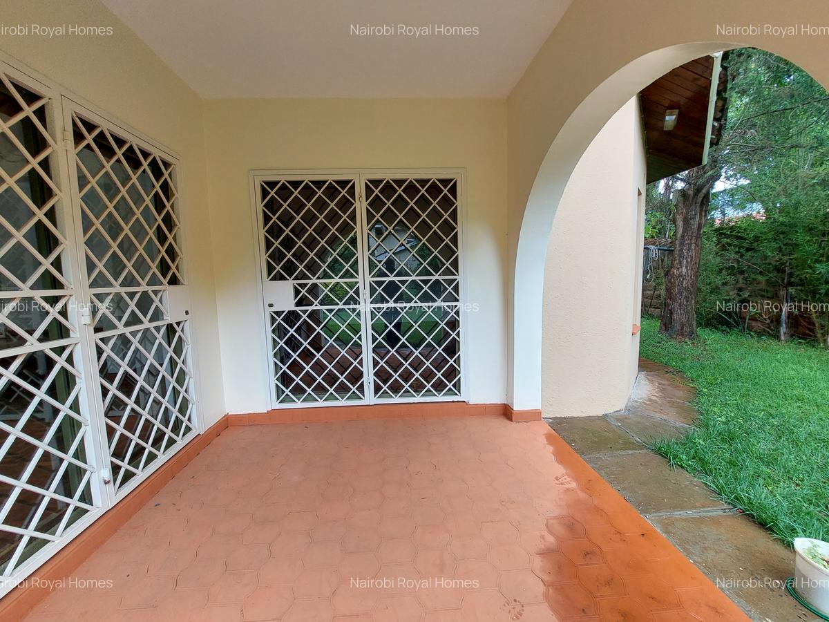 4 Bed Townhouse with En Suite at Lavington Villas - 5
