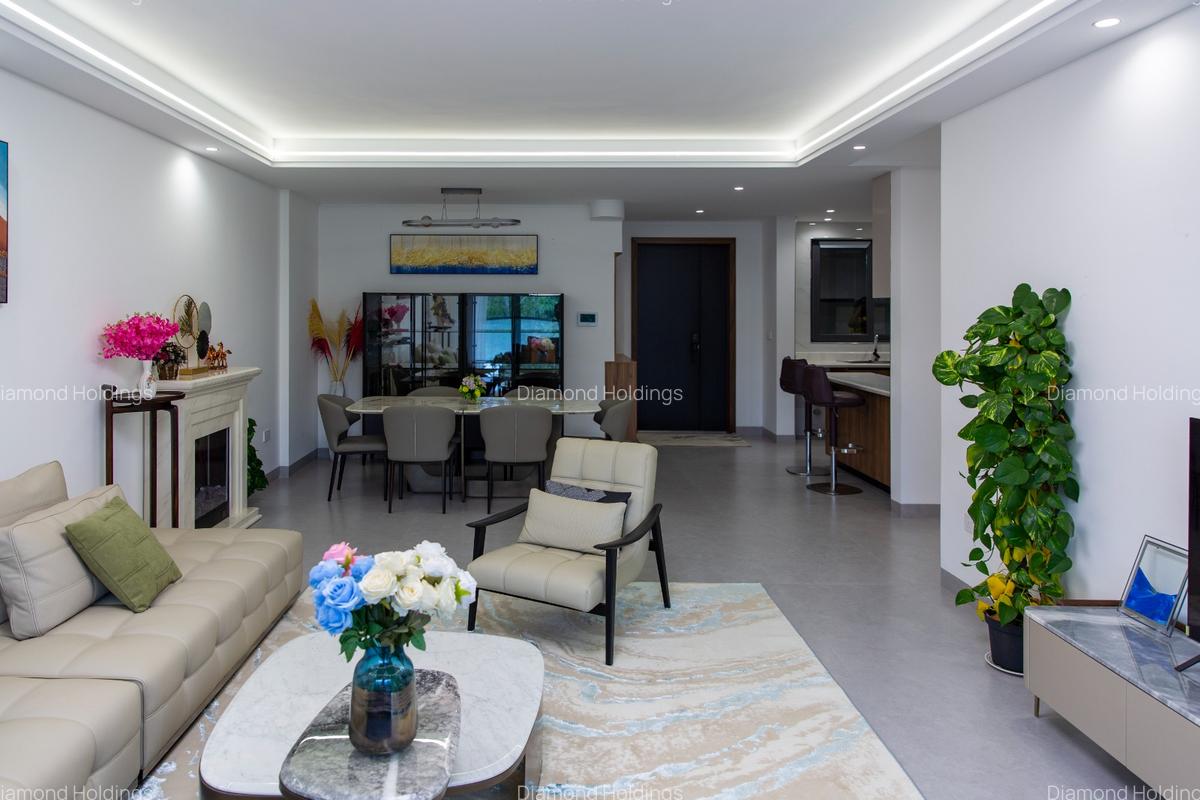 3 Bed Apartment with En Suite in General Mathenge - 1