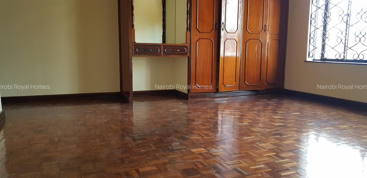 5 Bed Townhouse with En Suite at Yaya Center - 18
