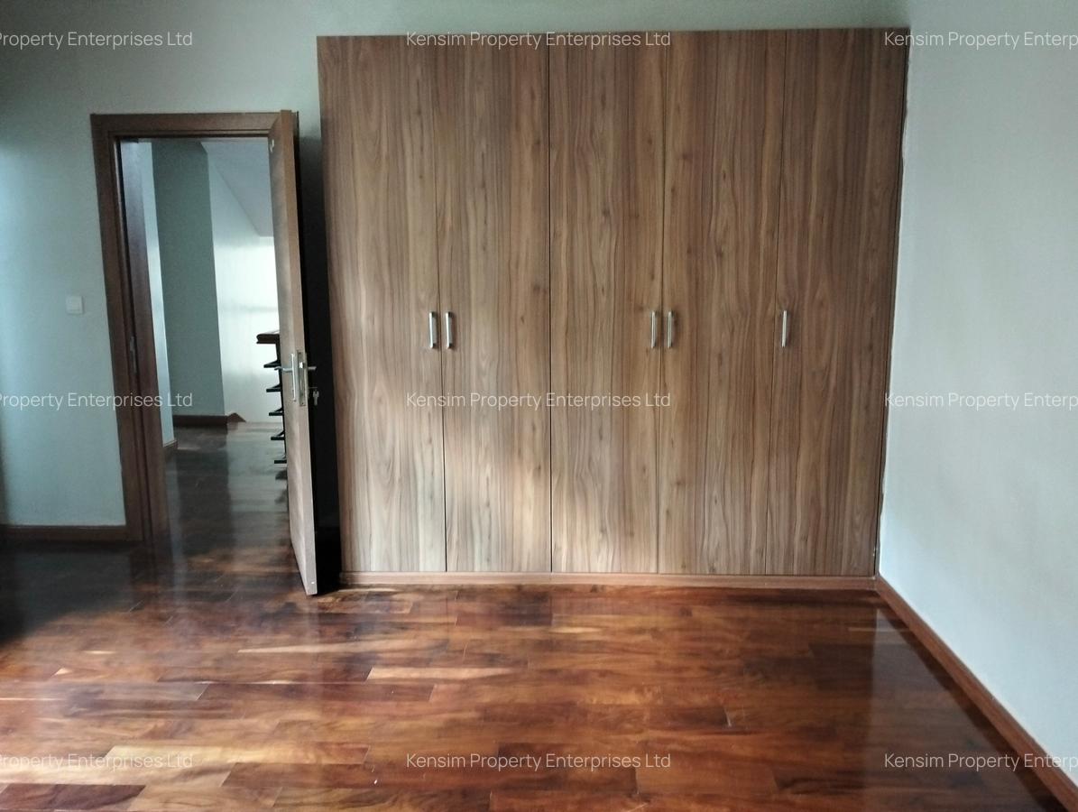 5 Bed Townhouse with En Suite in Lavington - 15