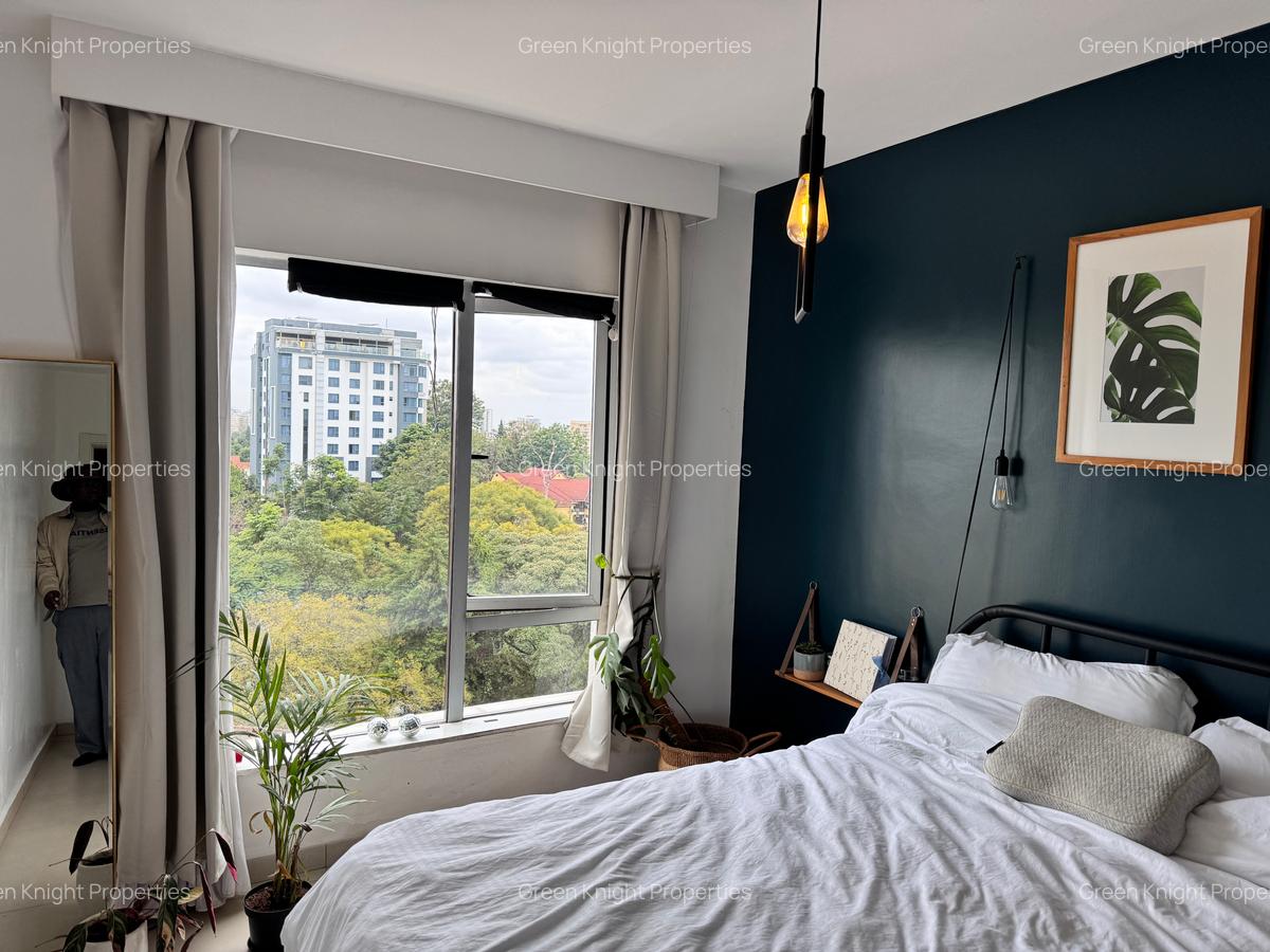 Serviced 1 Bed Apartment with En Suite in Lavington - 3